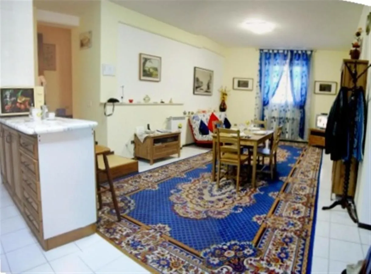 Comfortable Trastevere Apartment Rome Italy